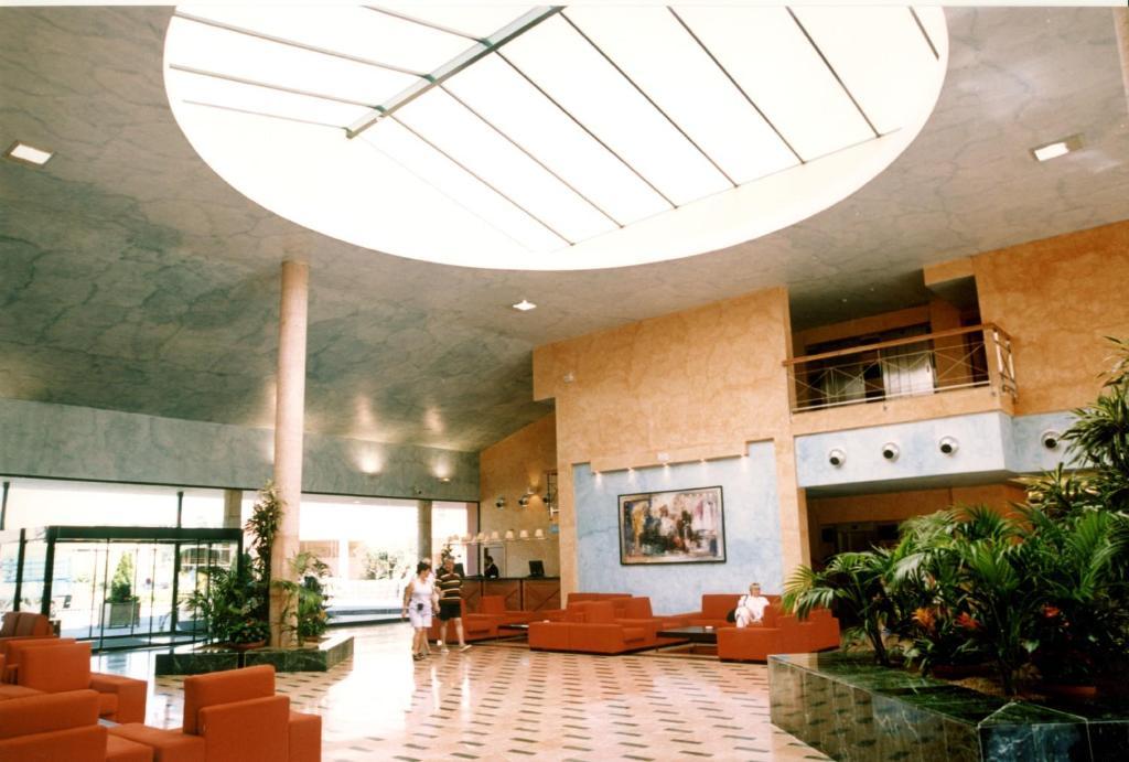 Ohtels Vila Romana Salou Bagian luar foto